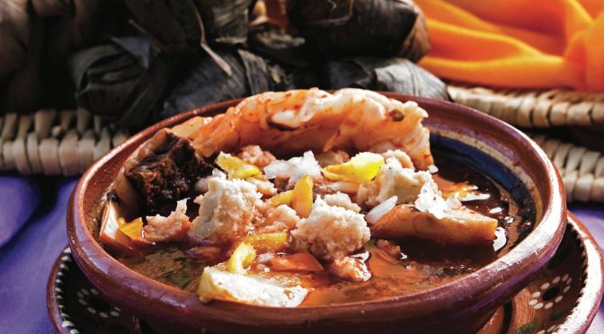 Regresan cocineras tradicionales a fiesta de sabor y tradición