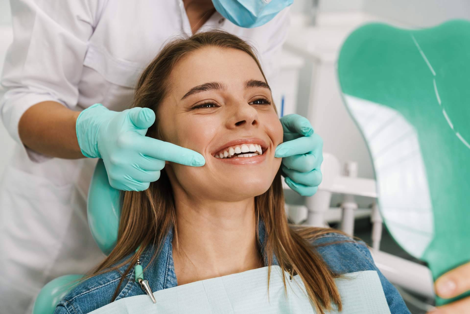 Eira Dental ofrece servicios de diseño de sonrisa con resultados muy naturales