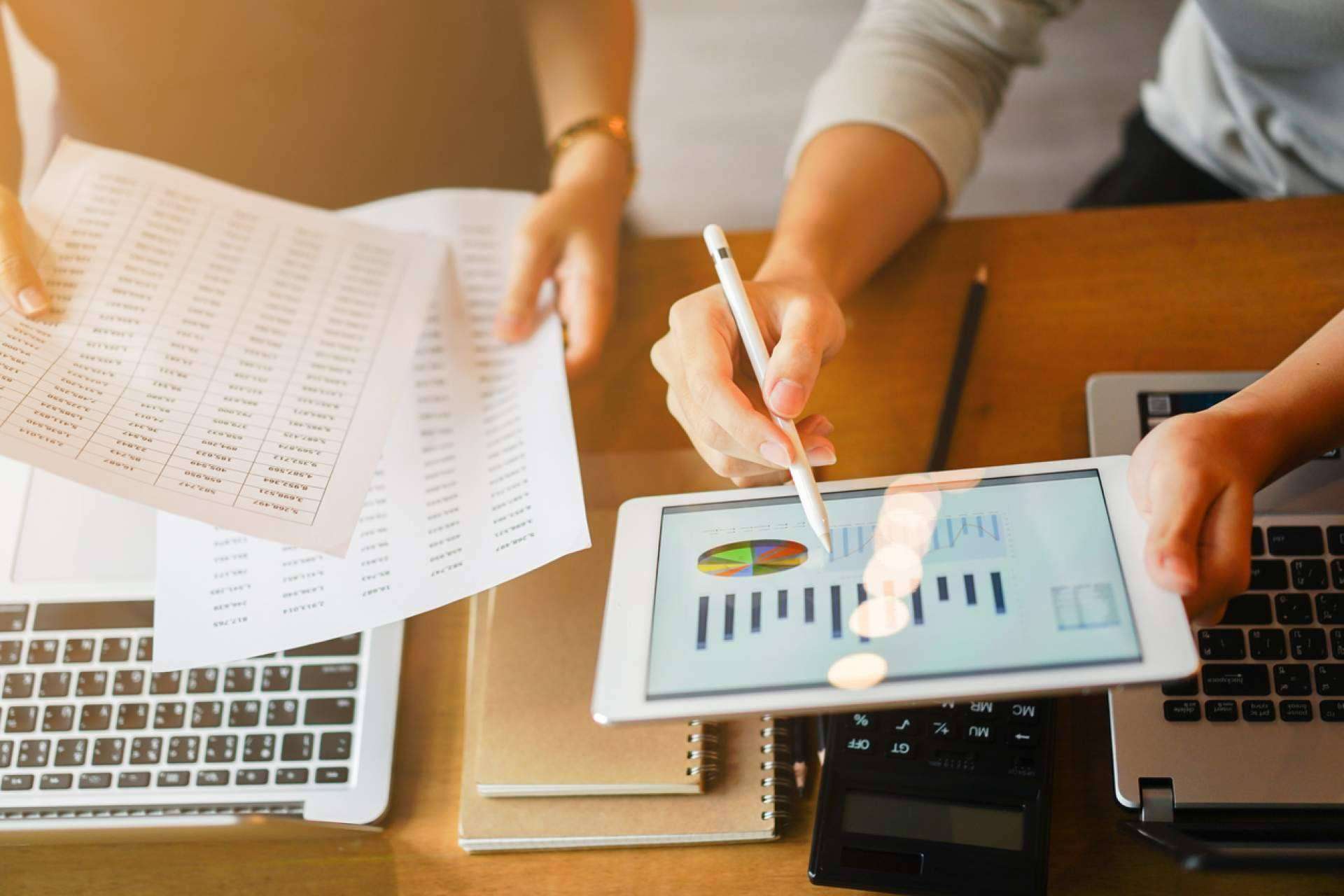 Iban Wallet revela consejos clave para la gestión de finanzas. Una mirada a solteros y parejas