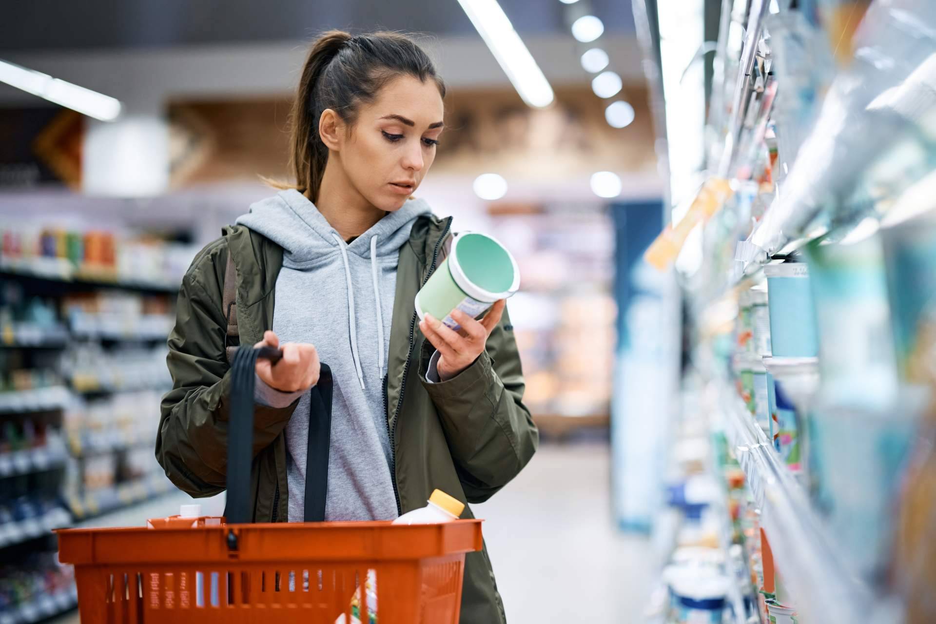 ¿Cómo la personalización de etiquetas de productos ayuda a una empresa?