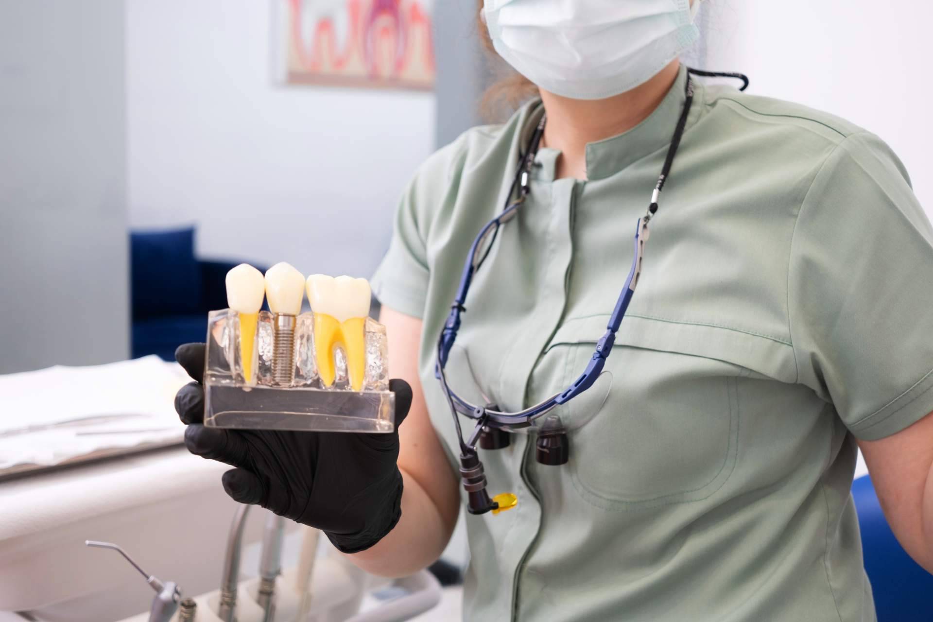 Recuperar la sonrisa en tiempo récord; la solución de Sodein Clínicas Dentales en implantología avanzada