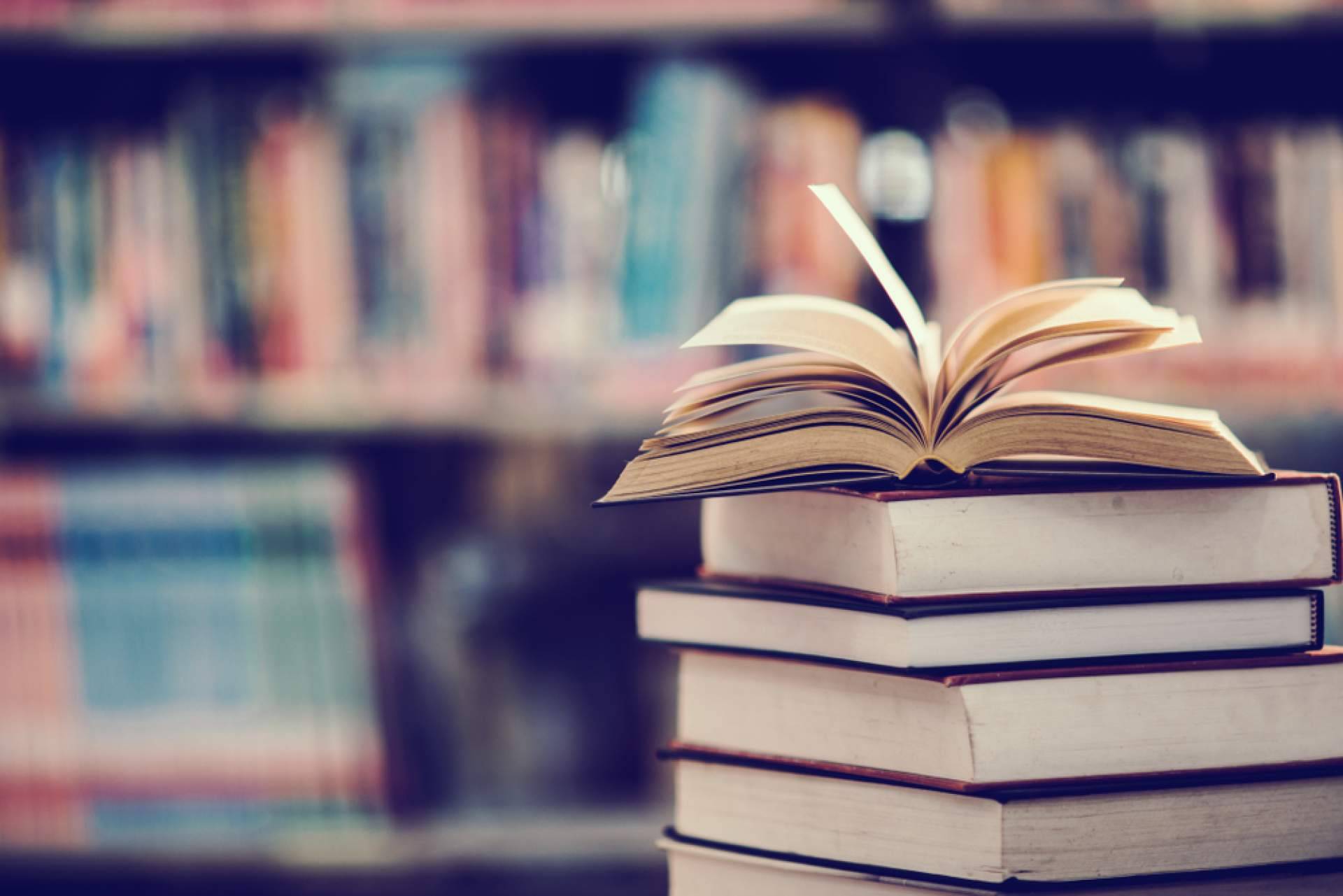 Consejos para crear escenas íntimas que conmuevan al lector