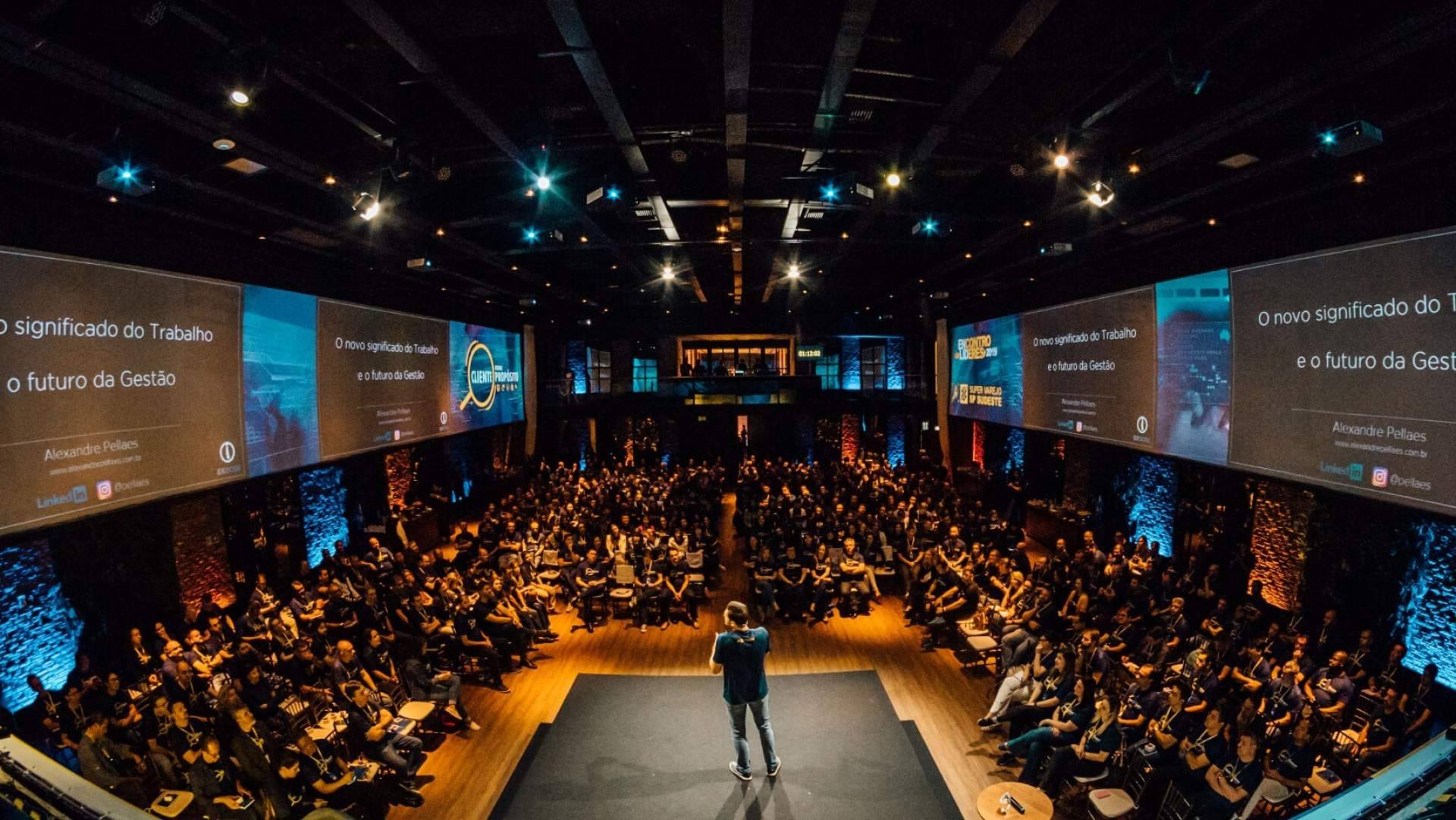 La capacidad de hablar en público se consolida como diferencial en la comunicación profesional